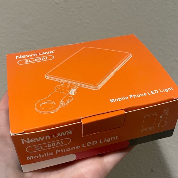 Clip On Light for Phones - Picture 10 of 12